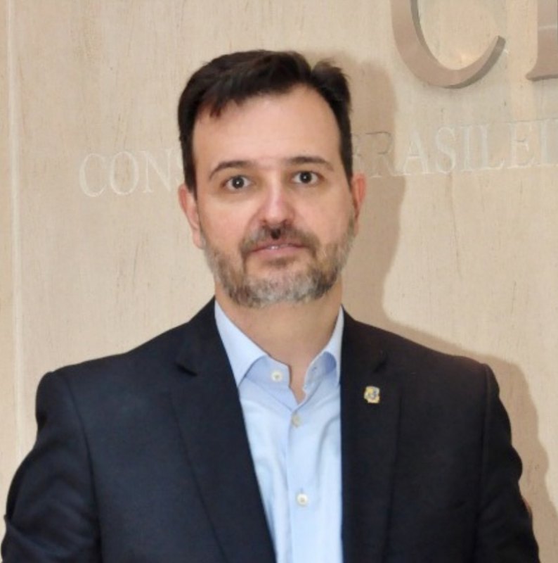 CRISTIANO CAIXETA UMBELINO